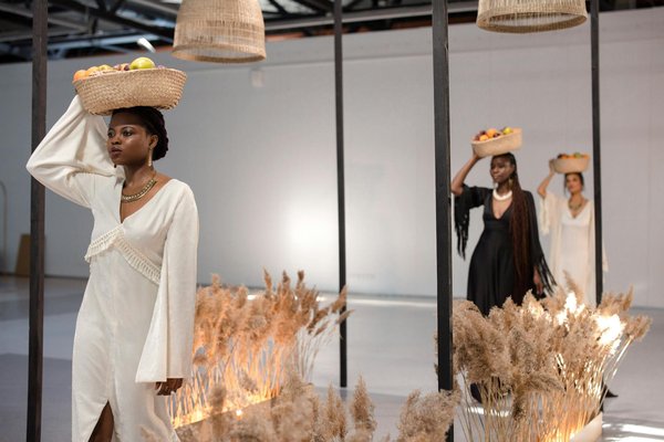 Protégez Vos Cheveux Abîmés par l'Eau de Mer : Astuces Incontournables à Découvrir !